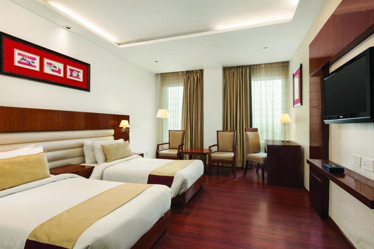 Days Hotel By Wyndham Panipat Pānīpat Exterior foto