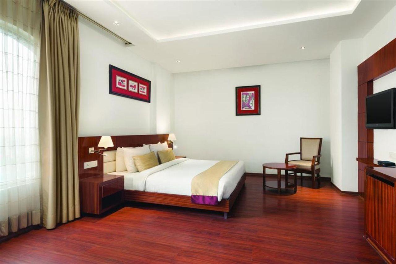 Days Hotel By Wyndham Panipat Pānīpat Exterior foto